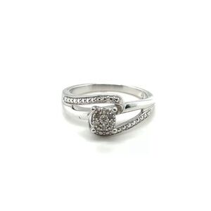 Silver natural diamond ring